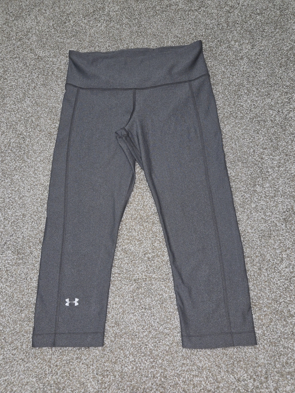 Under Armour Gray HeatGear Compression Capris Legging